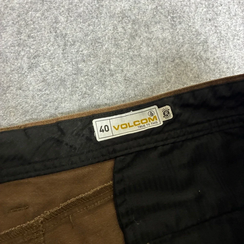 Volcom Mens Size 40x10 Modern Stretch Chino Shorts Brown Skateboard Surf
